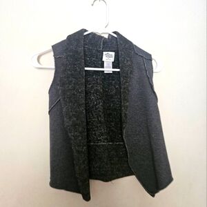 Size 5T Afton Street Open Front‎ Faux Fur Lined Vest Gray